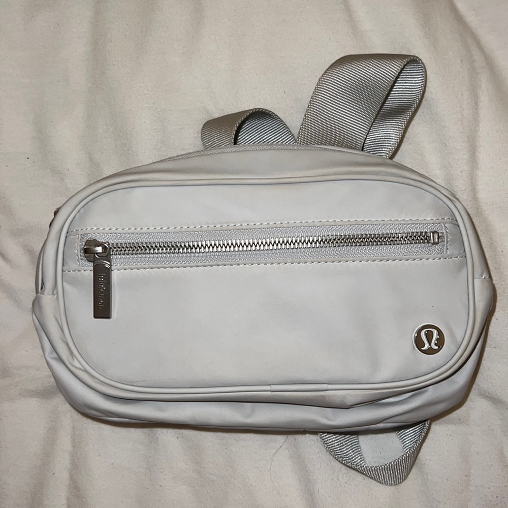 lululemon Wunderlust Belt Bag